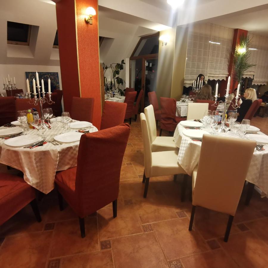 Rîşnov 拉斯诺夫旅馆酒店 外观 照片