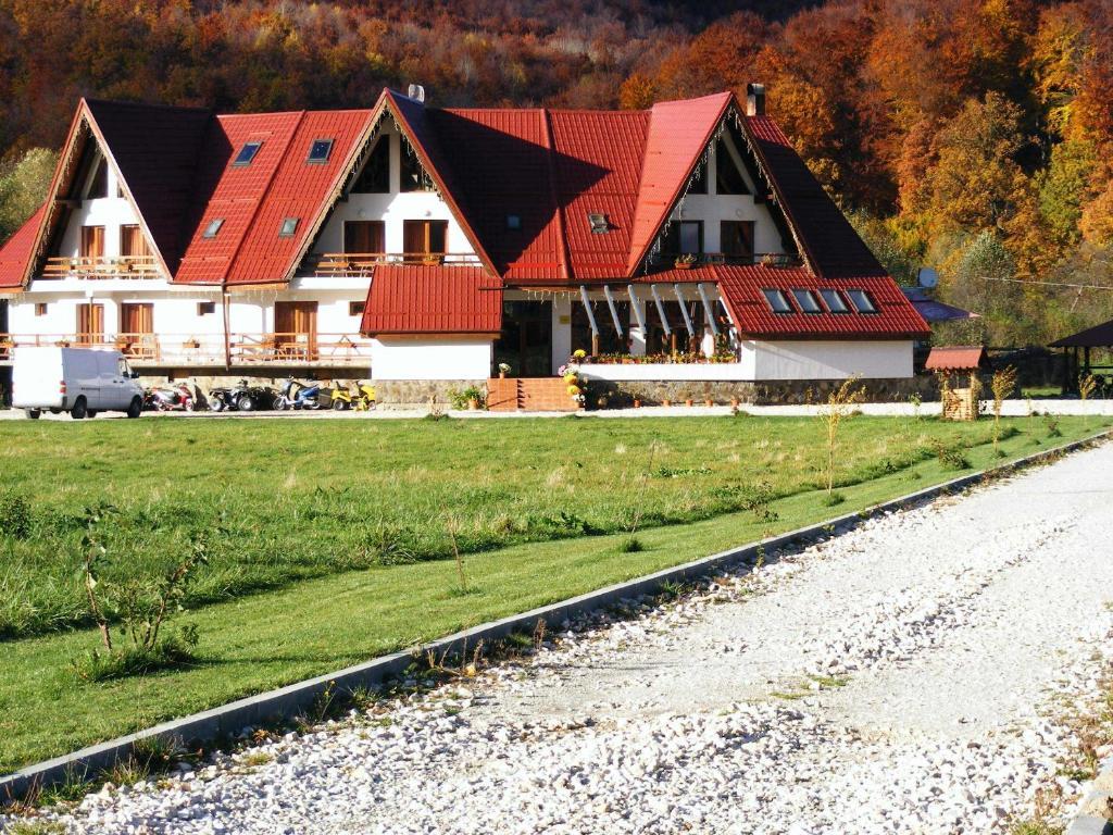Rîşnov 拉斯诺夫旅馆酒店 外观 照片
